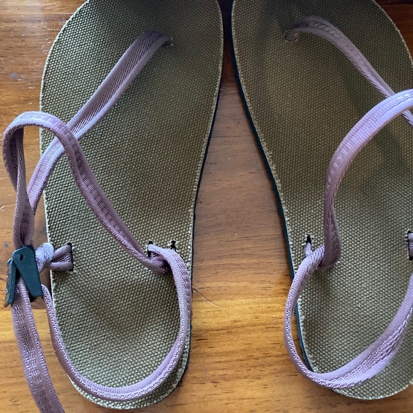 Earthrunners Circadian Sandals - Picture 3 of 4